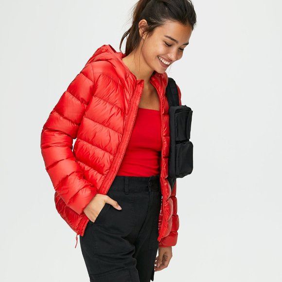 ARITZIA TNA THE LITTLE PUFF - Picture 2 of 12